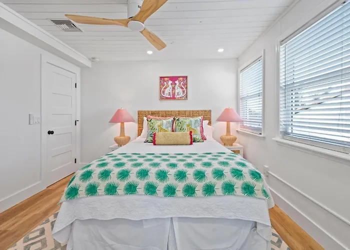 Casa Solana Resort Oceanfront Luxury 3 Master Suites & Backyard Oasis