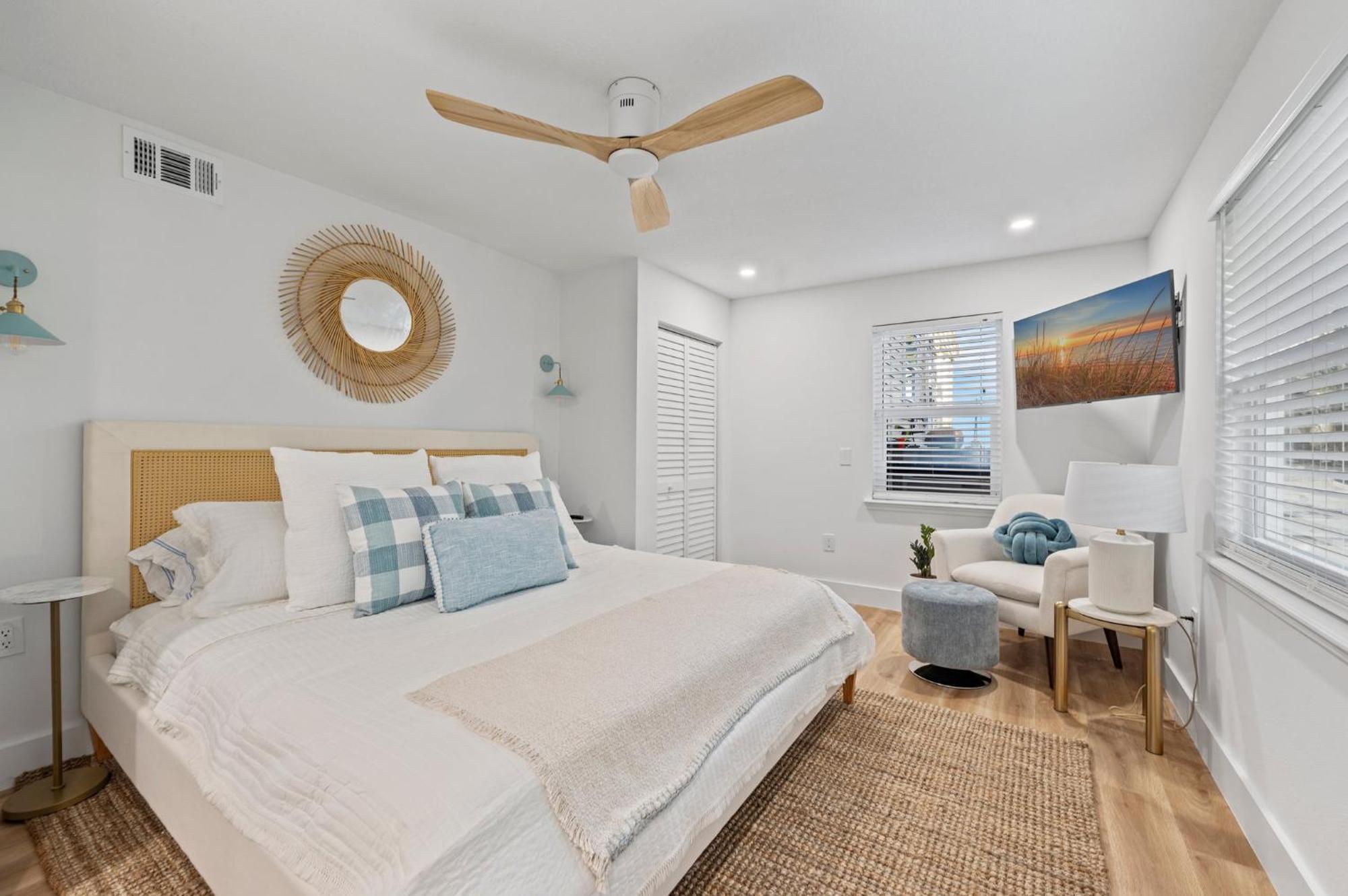 Casa Solana Oceanfront Luxury 3 Master & Backyard Oasis *