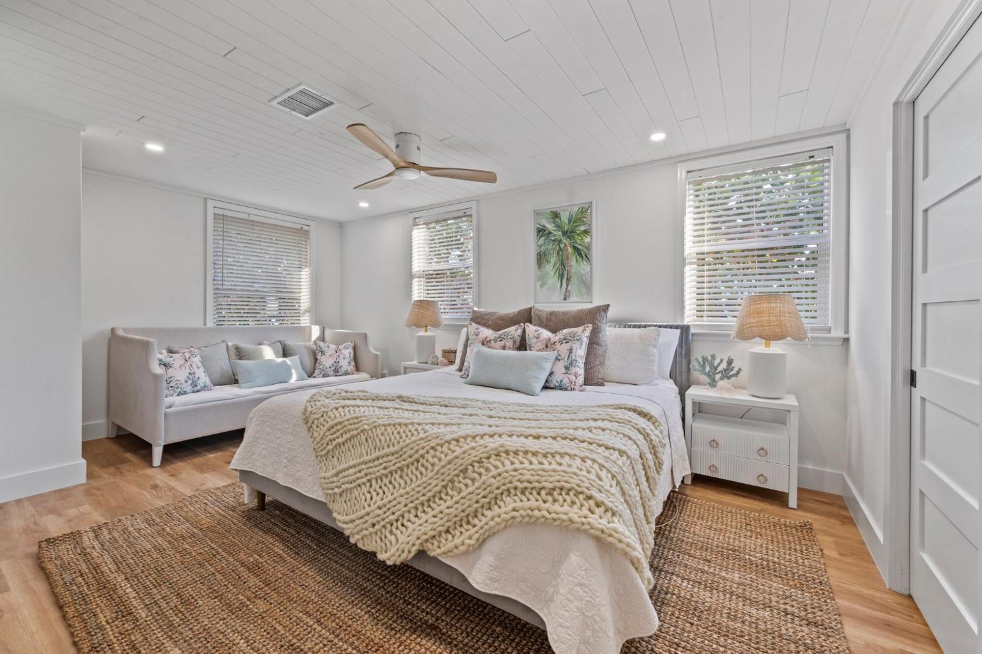 Casa Solana Oceanfront Luxury 3 Master & Backyard Oasis Holiday home